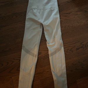 NEW workout leggings